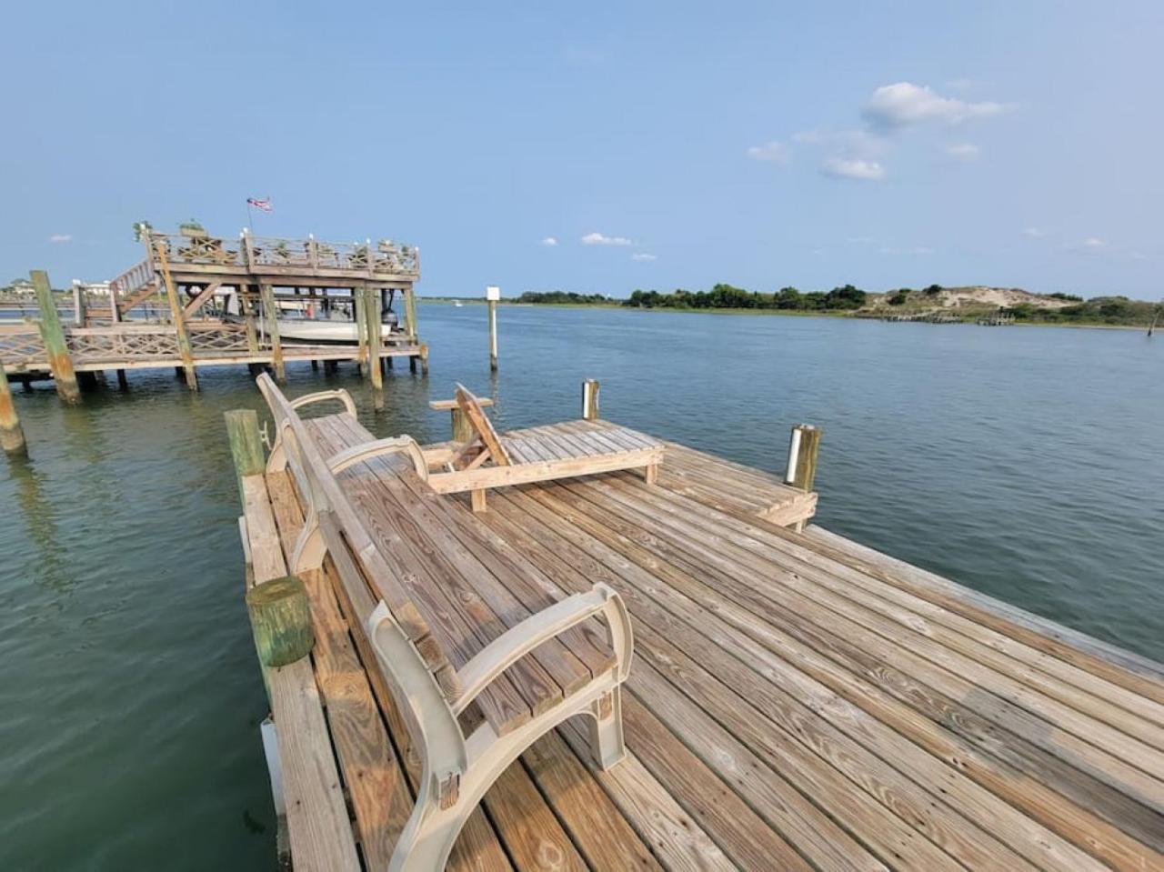 Waterfront, Dock, Hot Tub, Kayaks, King Bedroom With Amazing Views, Relaxation, 2 Miles To The Beach Cedar Point 외부 사진